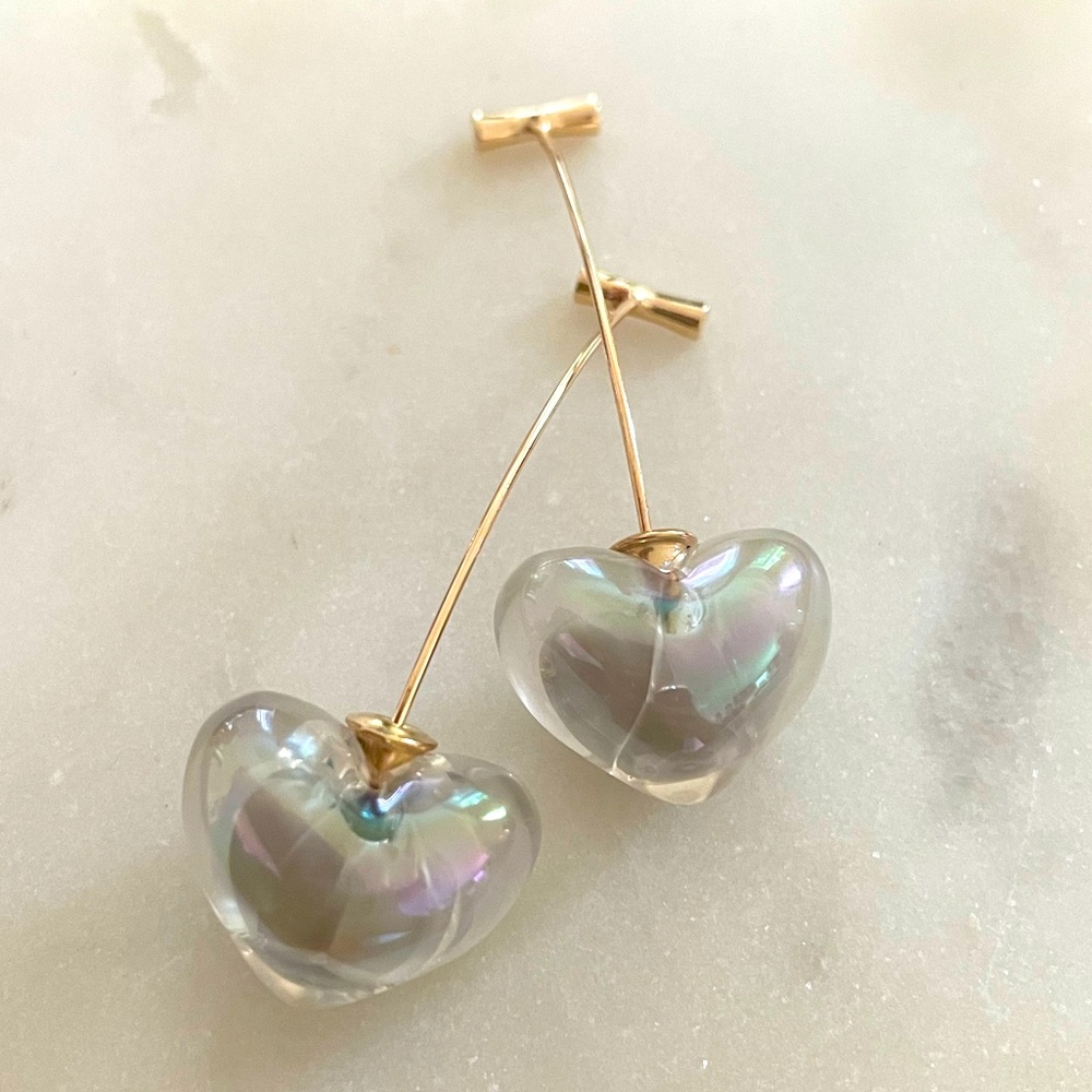 Free people CHERRY DROP EARRINGS